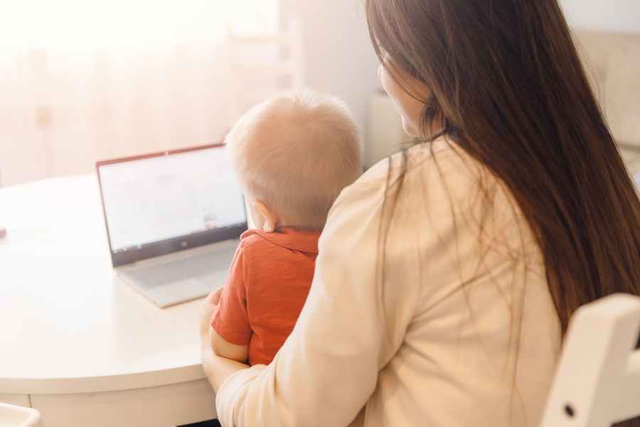 A surrogate mother participates in the virtual surrogacy process